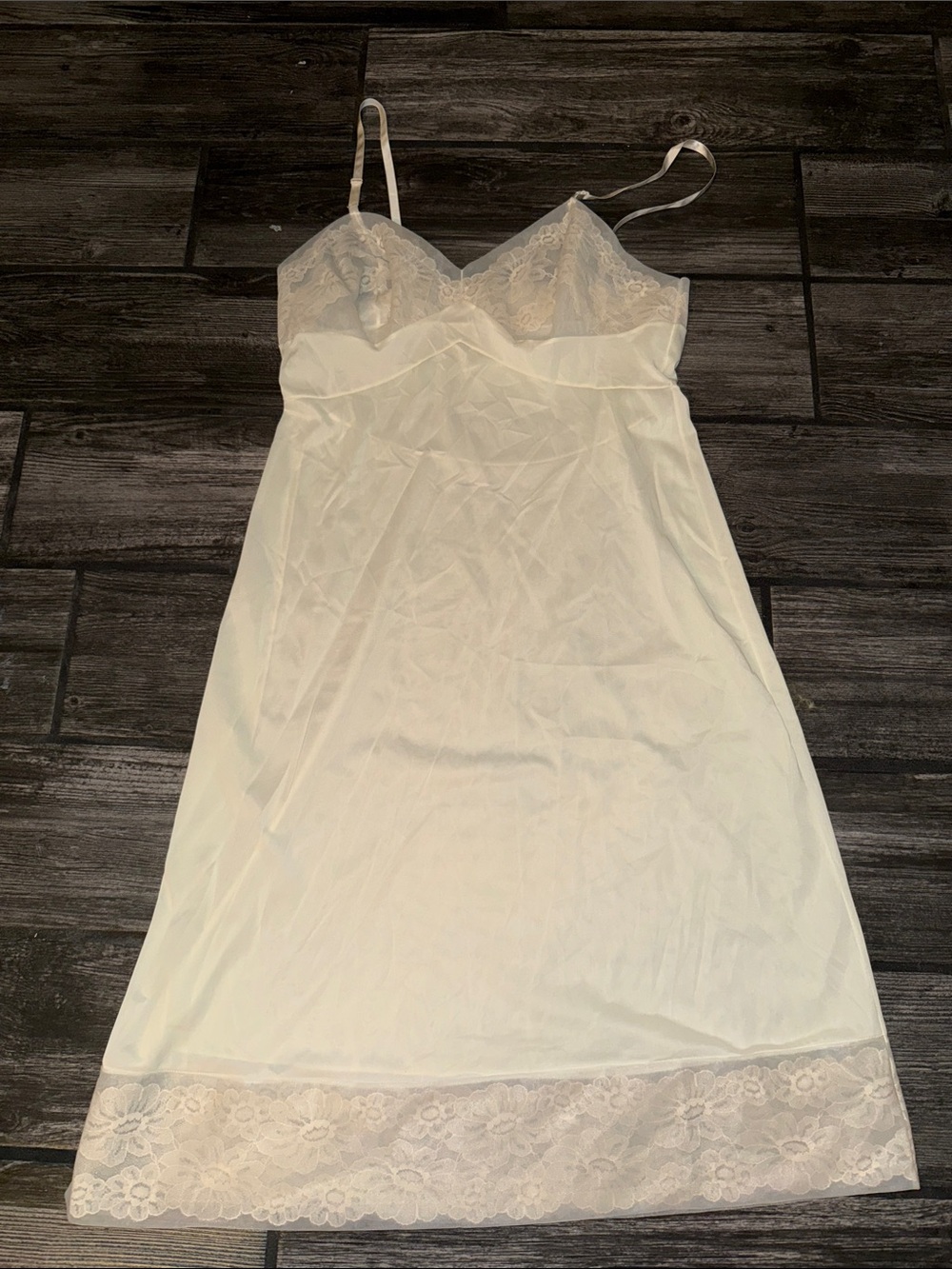 Vanity Fair White Lace-Trim Slip vintage size 36 large